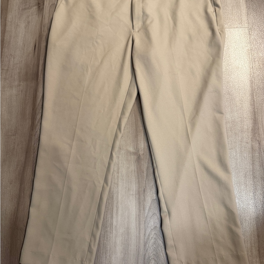 PGA TOUR Mens Beige Flat Front Golf Pants Size 40x30!Polyester. Lightweight.